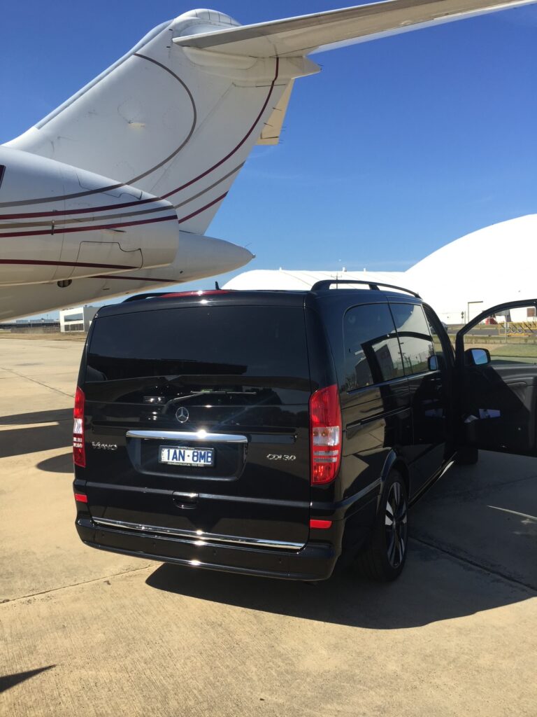 Luxury Melbourne Airport Chauffeur Transfer Zebra Express